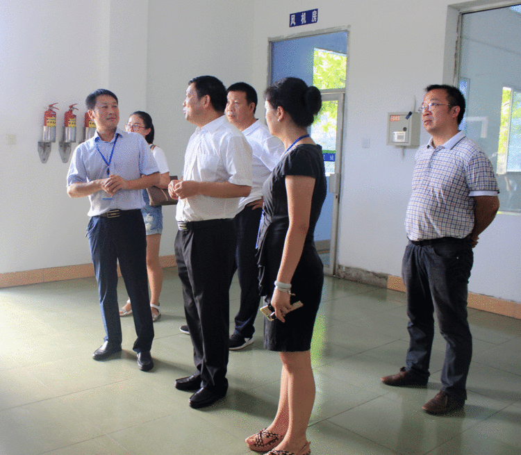 宜賓市市長杜紫平到清源水務(wù)集團考察調(diào)研