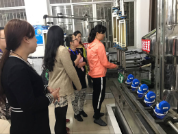 營(yíng)銷部:呼叫中心員工持續(xù)開展提升業(yè)務(wù)知識(shí)培訓(xùn)