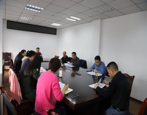 公司黨委書(shū)記周燕賓專(zhuān)題聽(tīng)取公司紀(jì)委和監(jiān)督部門(mén)工作匯報(bào)