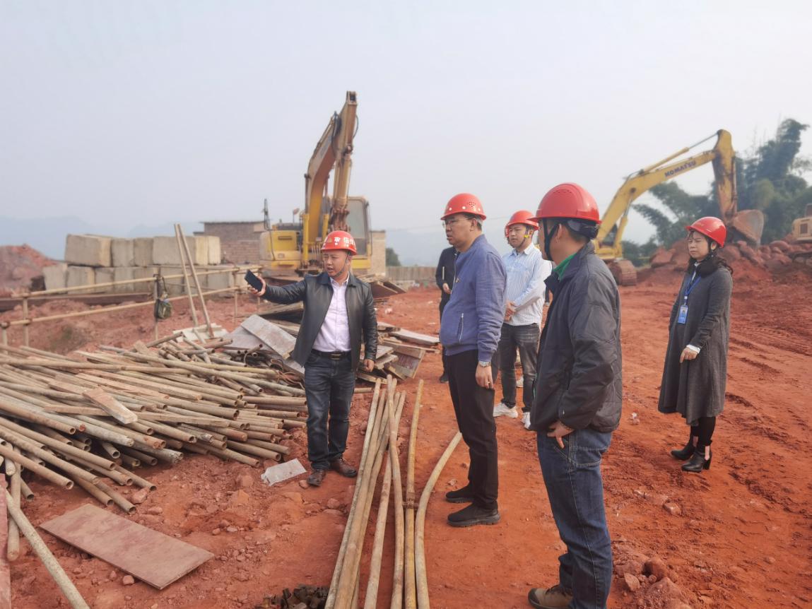 集團公司黨委委員、副總經(jīng)理任大慶督查指導高捷水廠在建工程