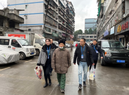 節(jié)前慰問送溫暖，情系下渡口社區(qū)困難群眾