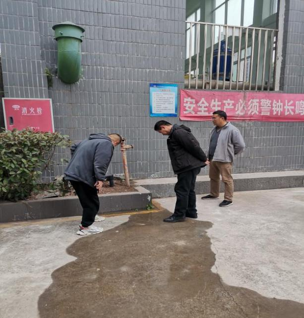從嚴(yán)從細(xì)從實(shí)做好服務(wù)保障確?！皟蓵?huì)”期間安全供水