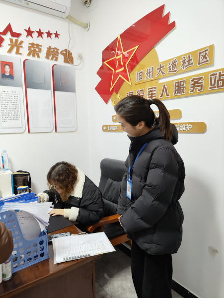 供水服務進社區(qū)  服務群眾零距離（二）